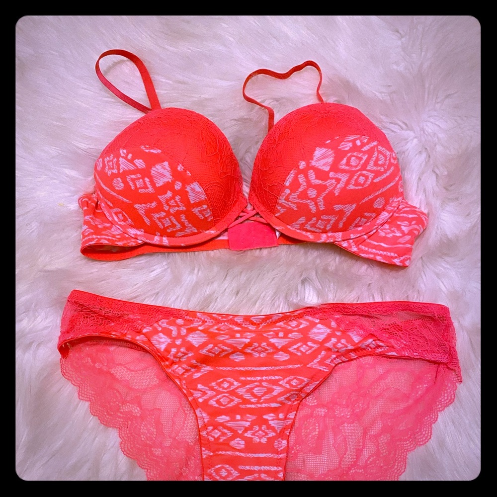 Two piece bra set